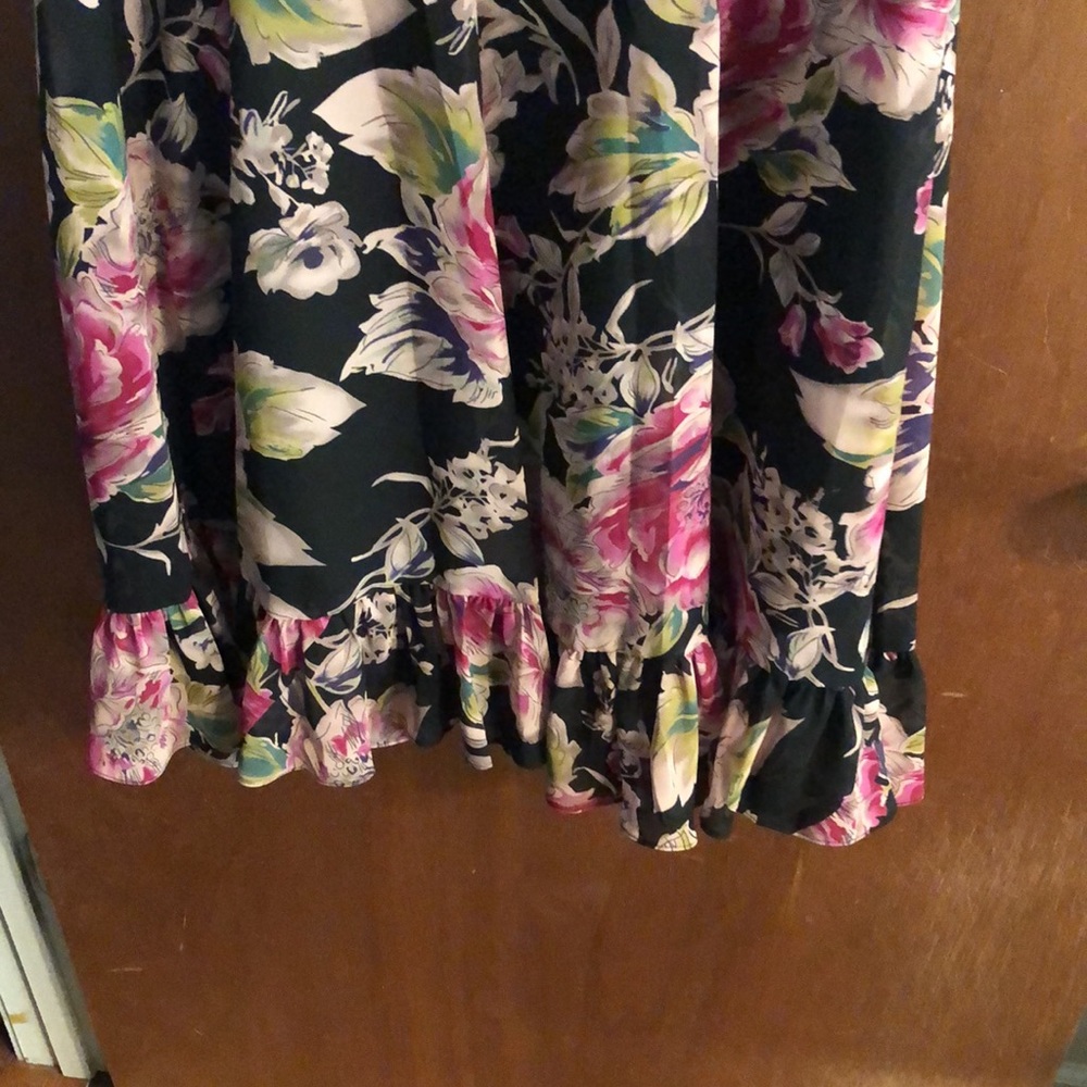 Dress - Picture 5 of 6